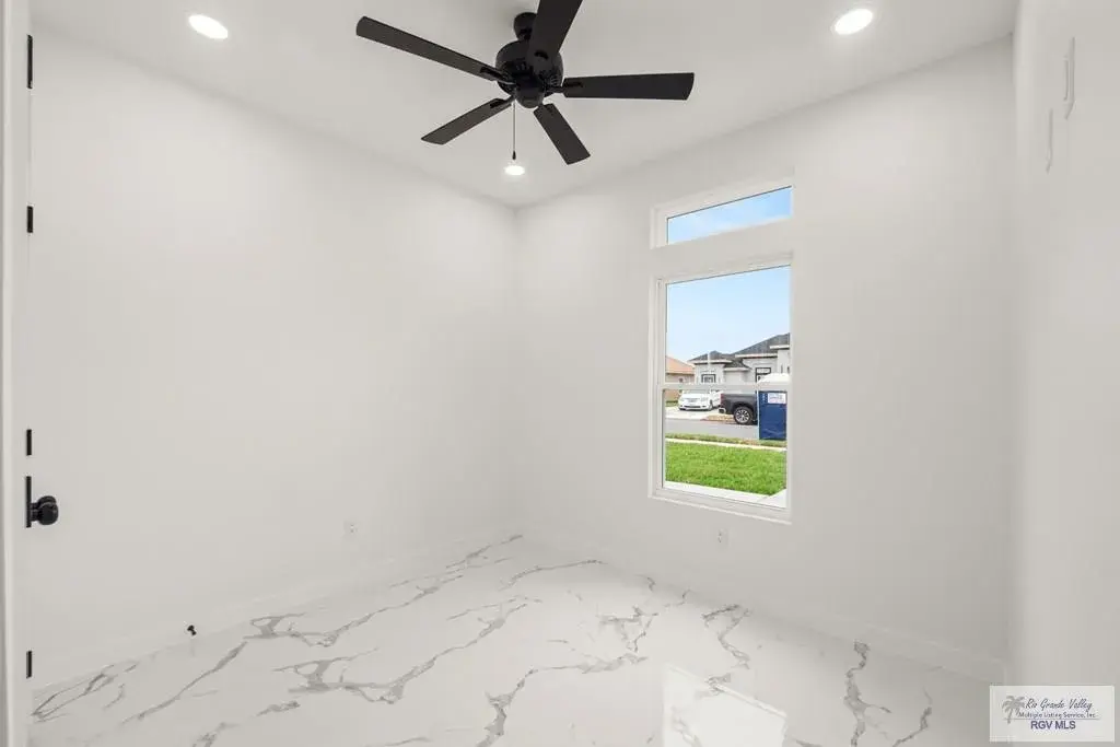 6066 Dakota Rose Cir Brownsville, TX 78521