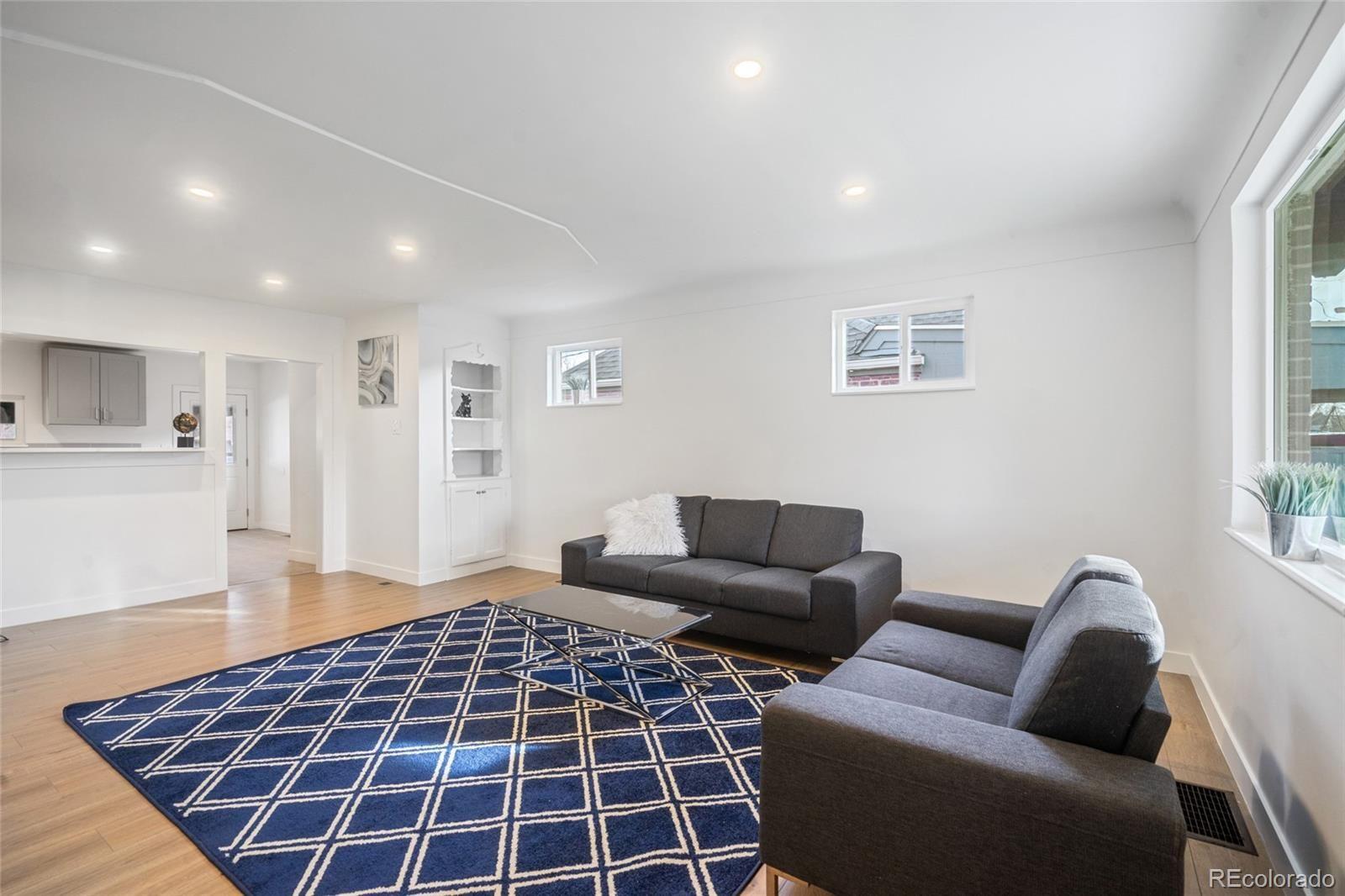 3242 N Albion Street Denver, CO 80207