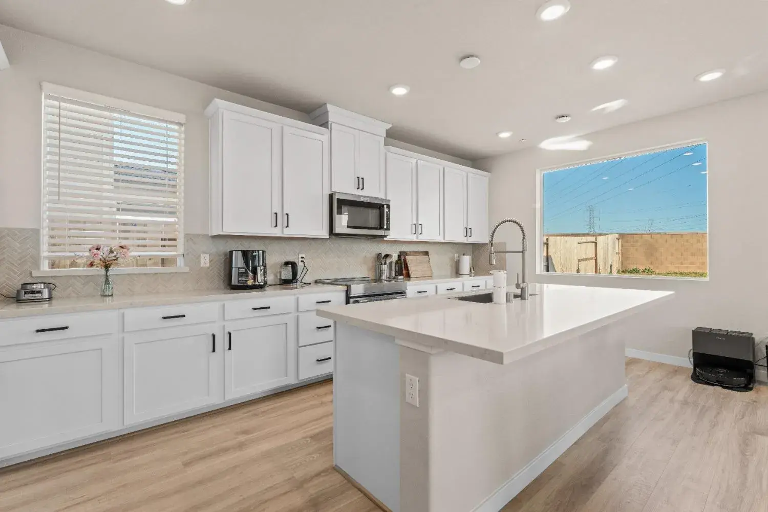 8096 Moongate Way Roseville, CA 95747