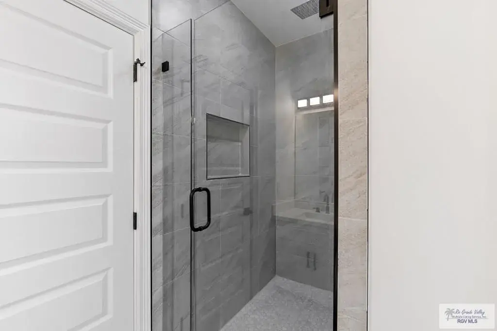 4567 River Oak Cir Brownsville, TX 78520