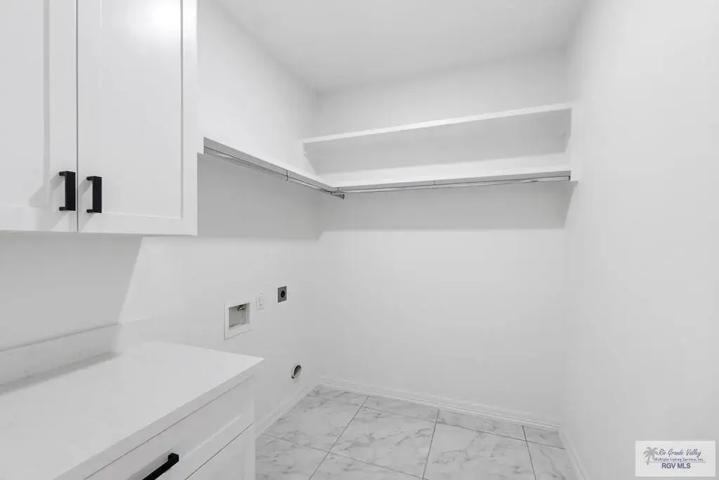 4567 River Oak Cir Brownsville, TX 78520