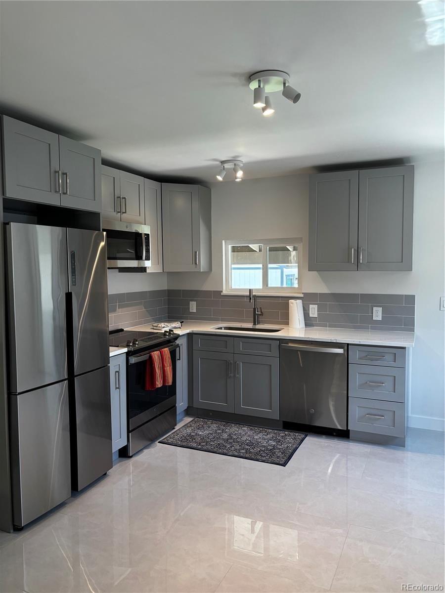 3242 N Albion Street Denver, CO 80207