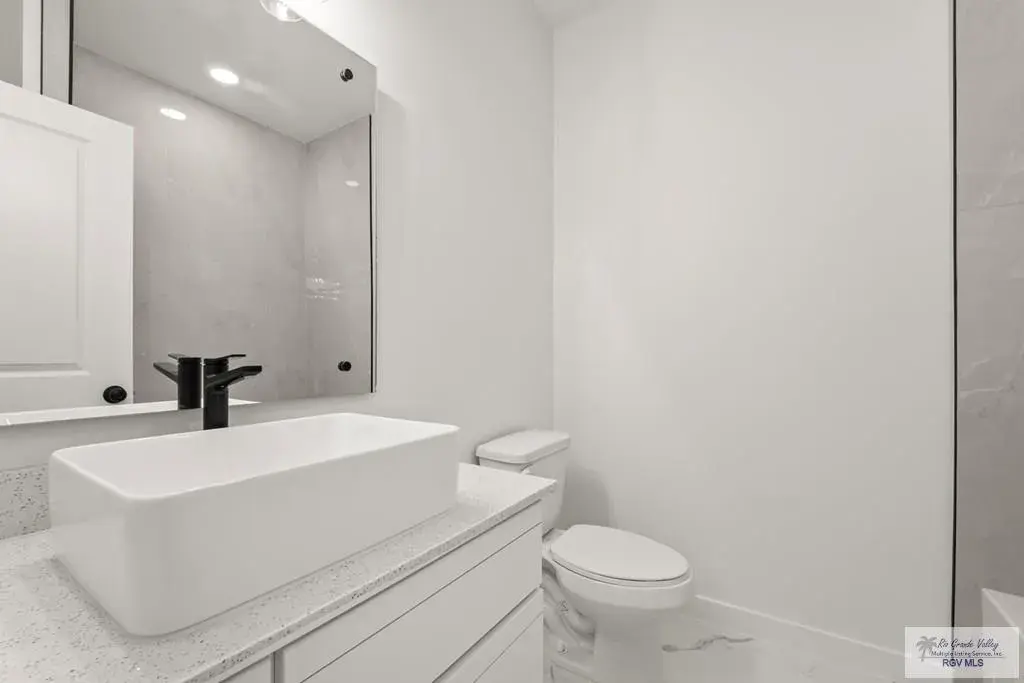 6066 Dakota Rose Cir Brownsville, TX 78521