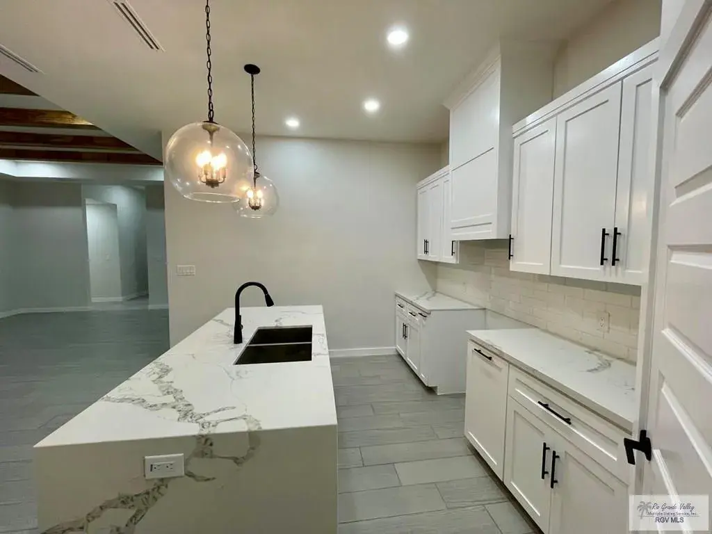 4517 Daybreak Dr Brownsville, TX 78521