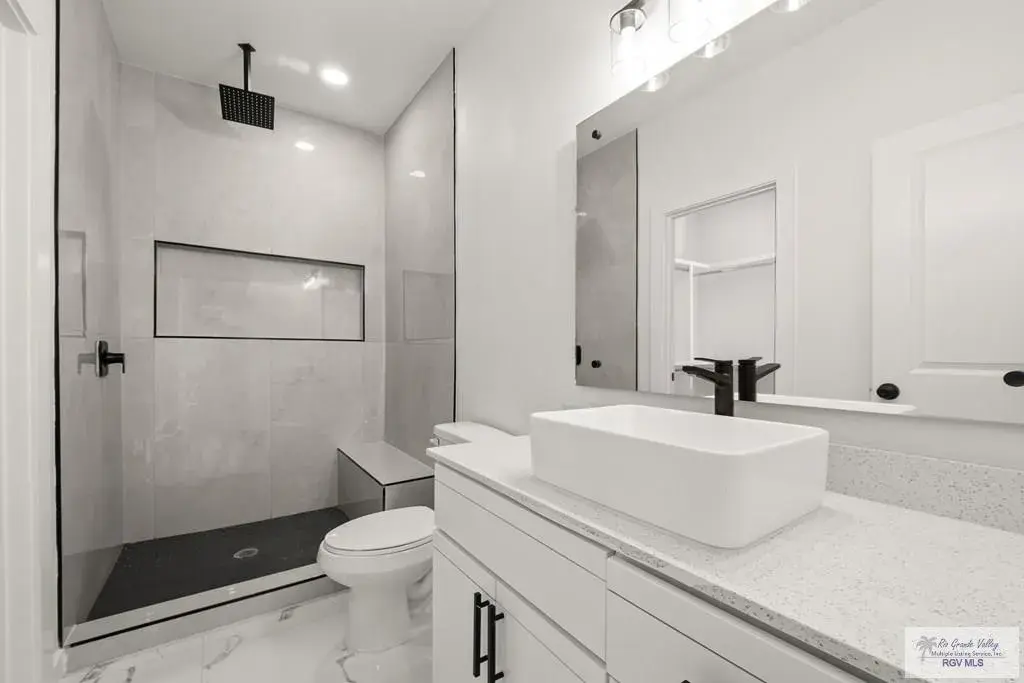 6066 Dakota Rose Cir Brownsville, TX 78521