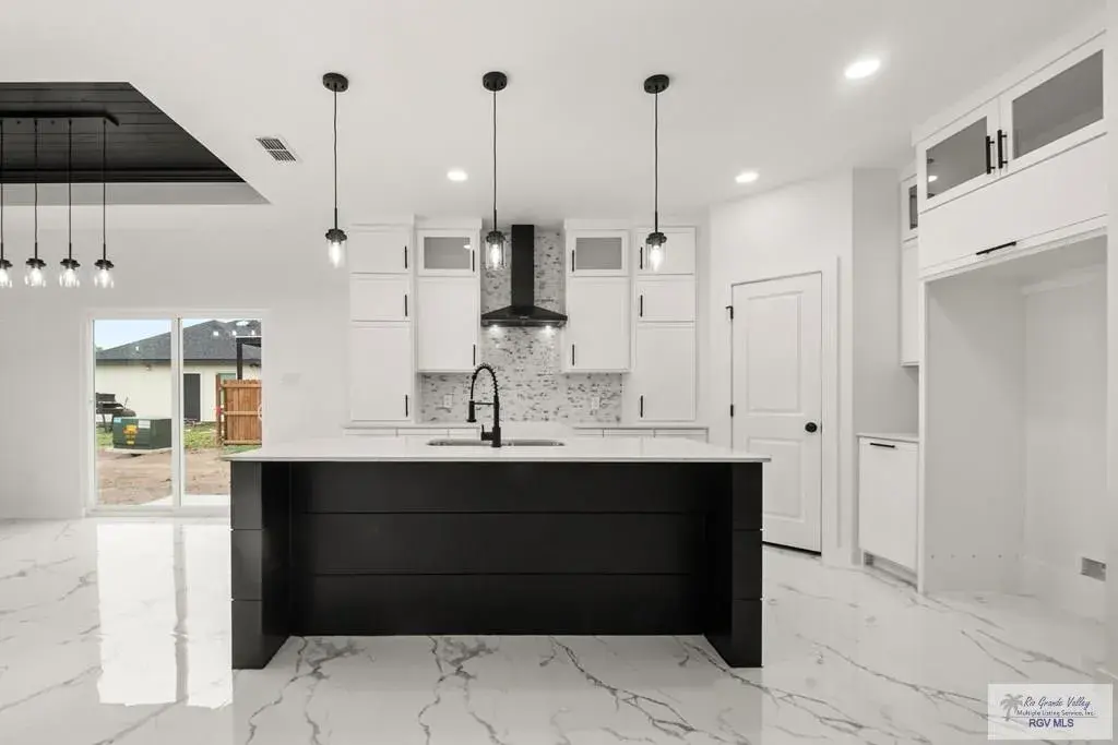 6066 Dakota Rose Cir Brownsville, TX 78521