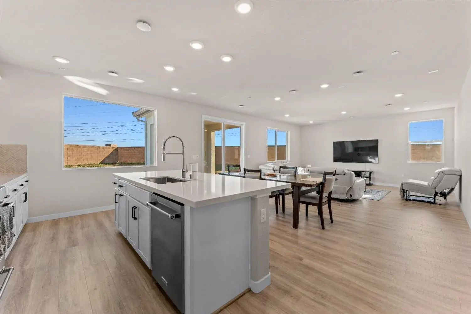 8096 Moongate Way Roseville, CA 95747