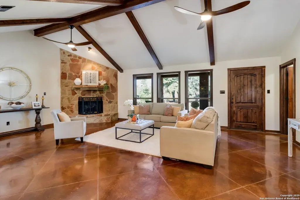 130 Mallard Boerne, TX 78006