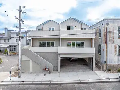 457 Wave St #1 Monterey, CA 93940