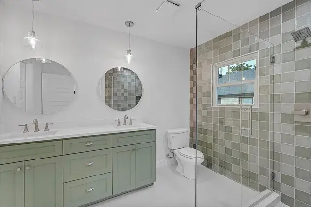 207 N Hampton Rd Dallas, TX 75208