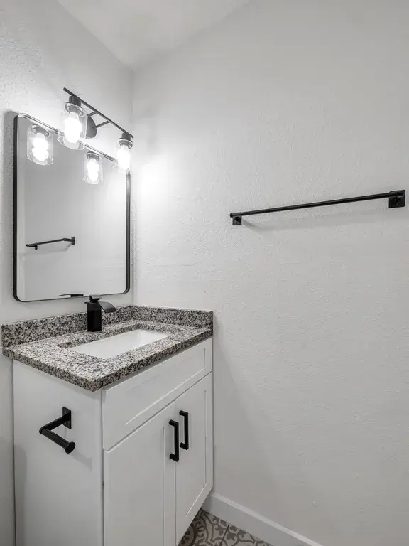 3805 Summitt Ridge Dr Dallas, TX 75216