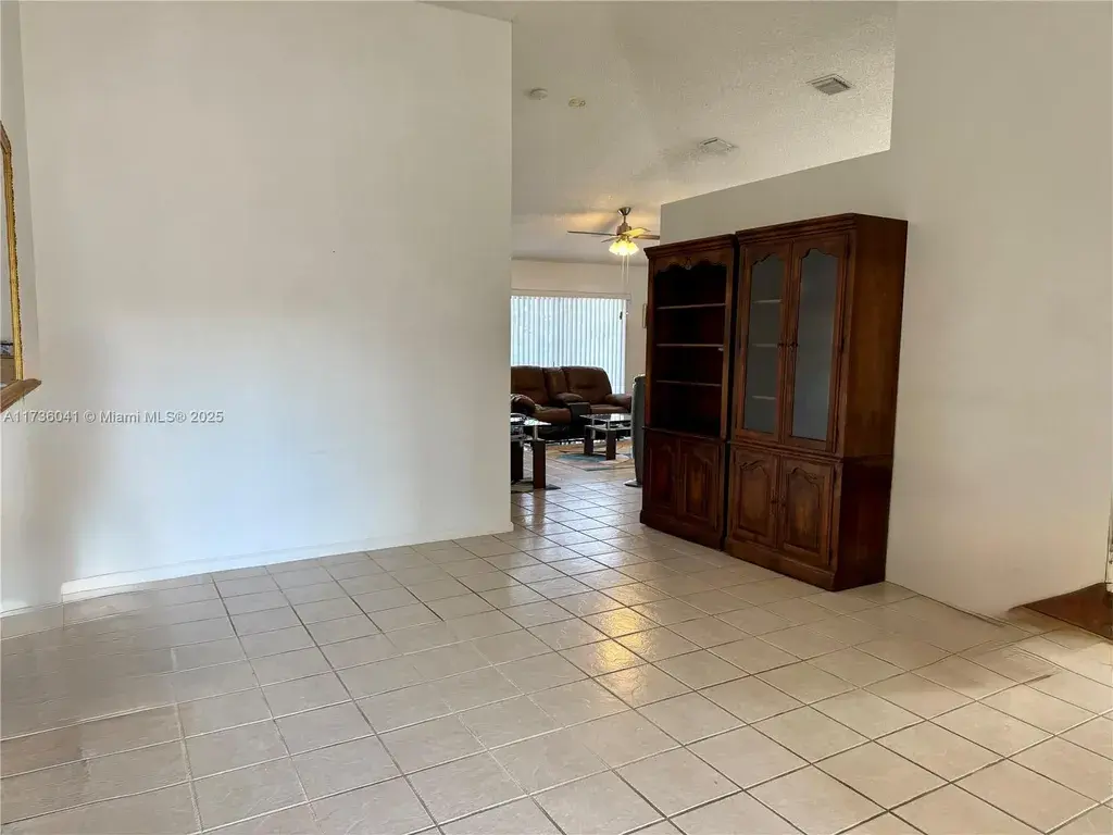 12279 SW 140th St Miami, FL 33186