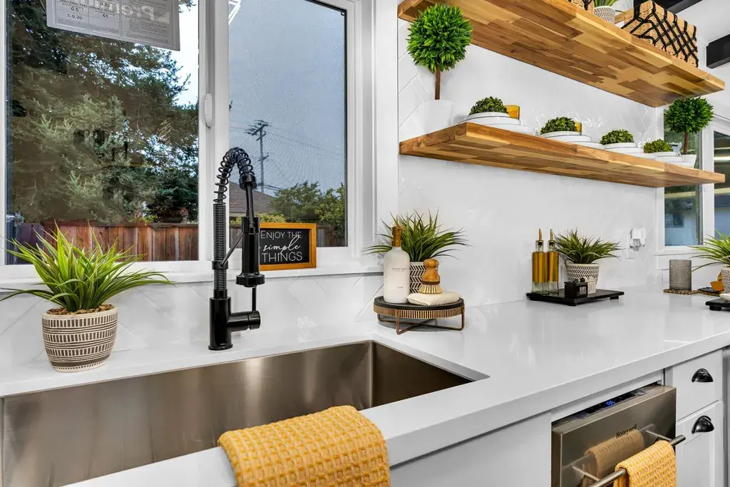 999 Belden St Monterey, CA 93940