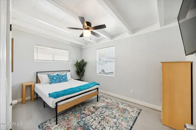 2205 W Cambridge Ave Phoenix, AZ 85009