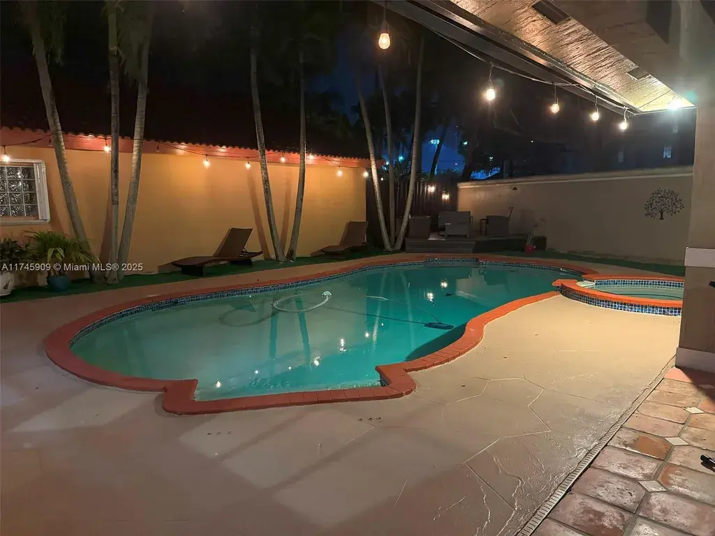 12228 SW 143rd Ln Miami, FL 33186