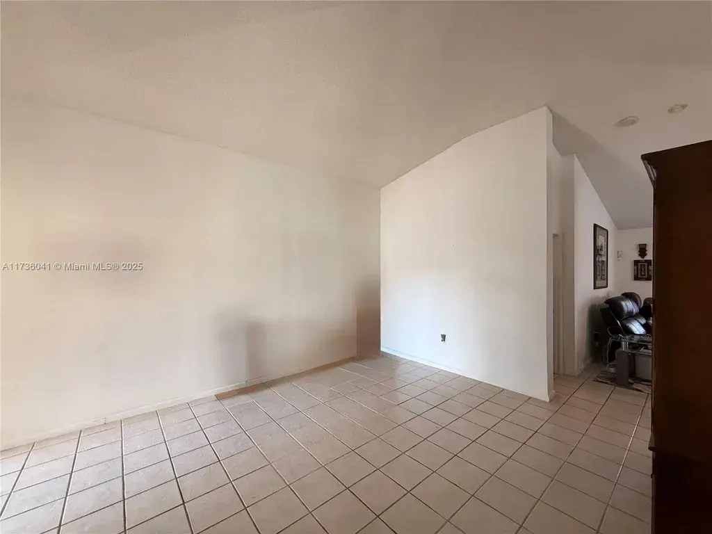 12279 SW 140th St Miami, FL 33186