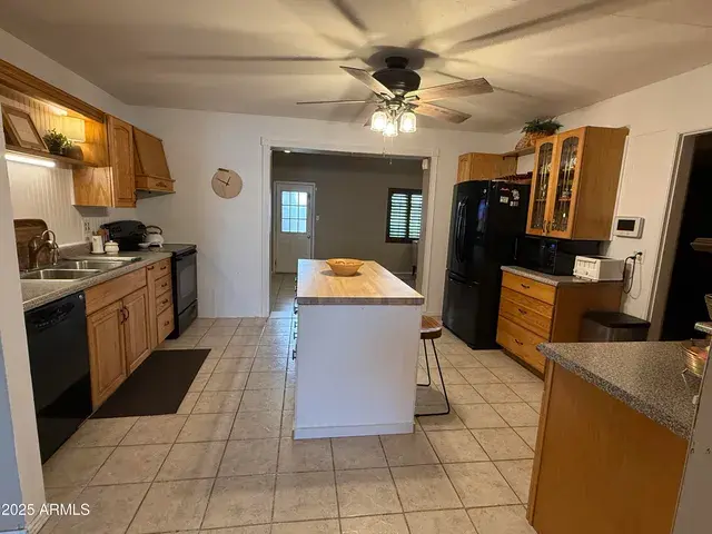 3341 W Windrose Dr Phoenix, AZ 85029