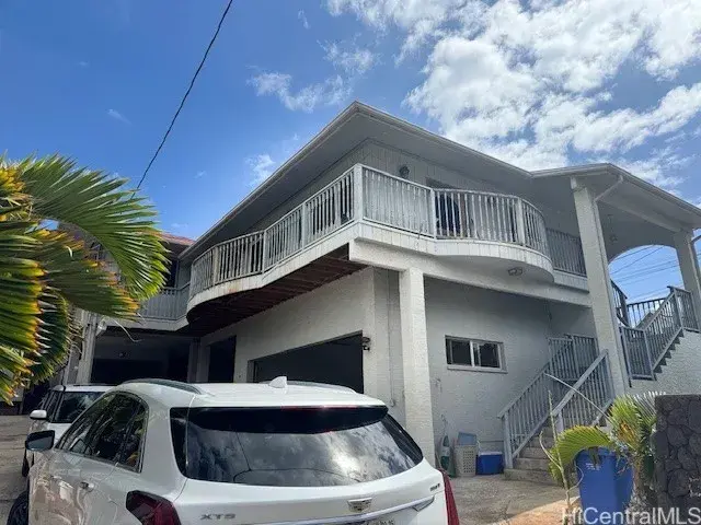 3722 Crater Rd #A Honolulu, HI 96816