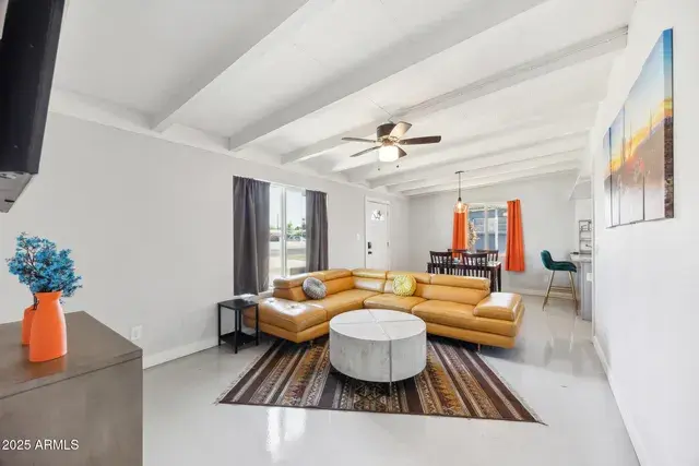 2205 W Cambridge Ave Phoenix, AZ 85009