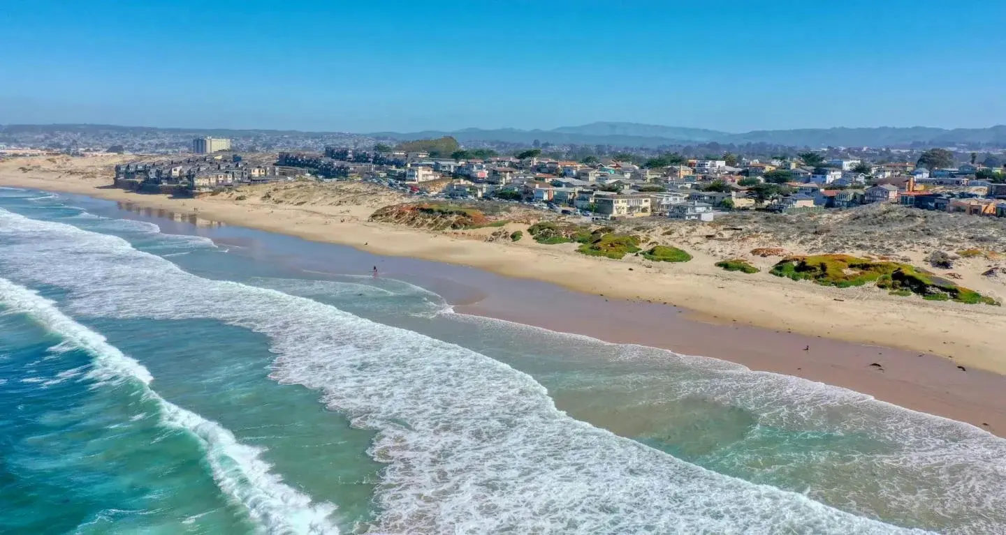 130 1/2 Dunecrest Ave Monterey CA 93940