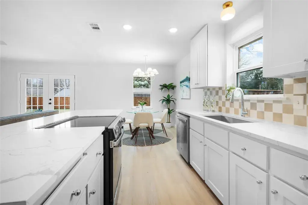 8617 Shagrock Ln Dallas, TX 75238