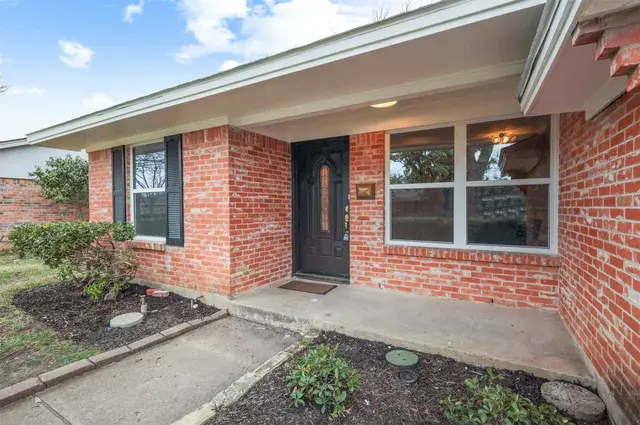 8617 Shagrock Ln Dallas, TX 75238