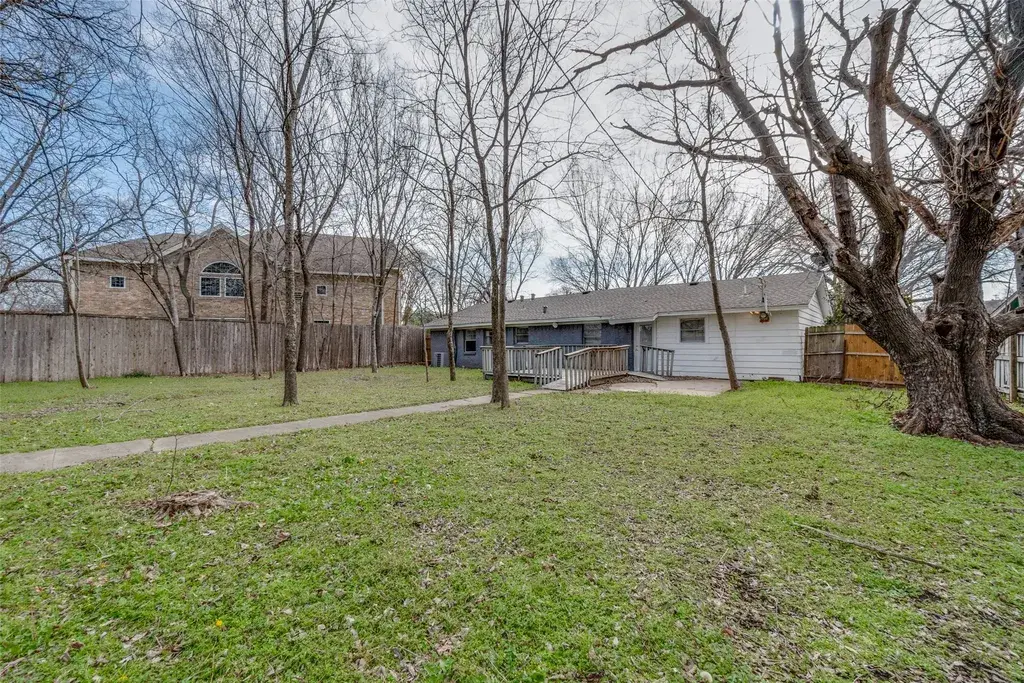 13223 Southview Ln Dallas, TX 75240