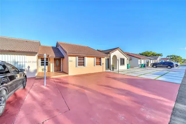 4813 SW 145th Ave Miami, FL 33175