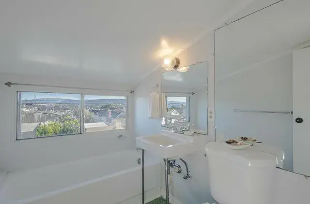 901 W Franklin St Monterey, CA 93940