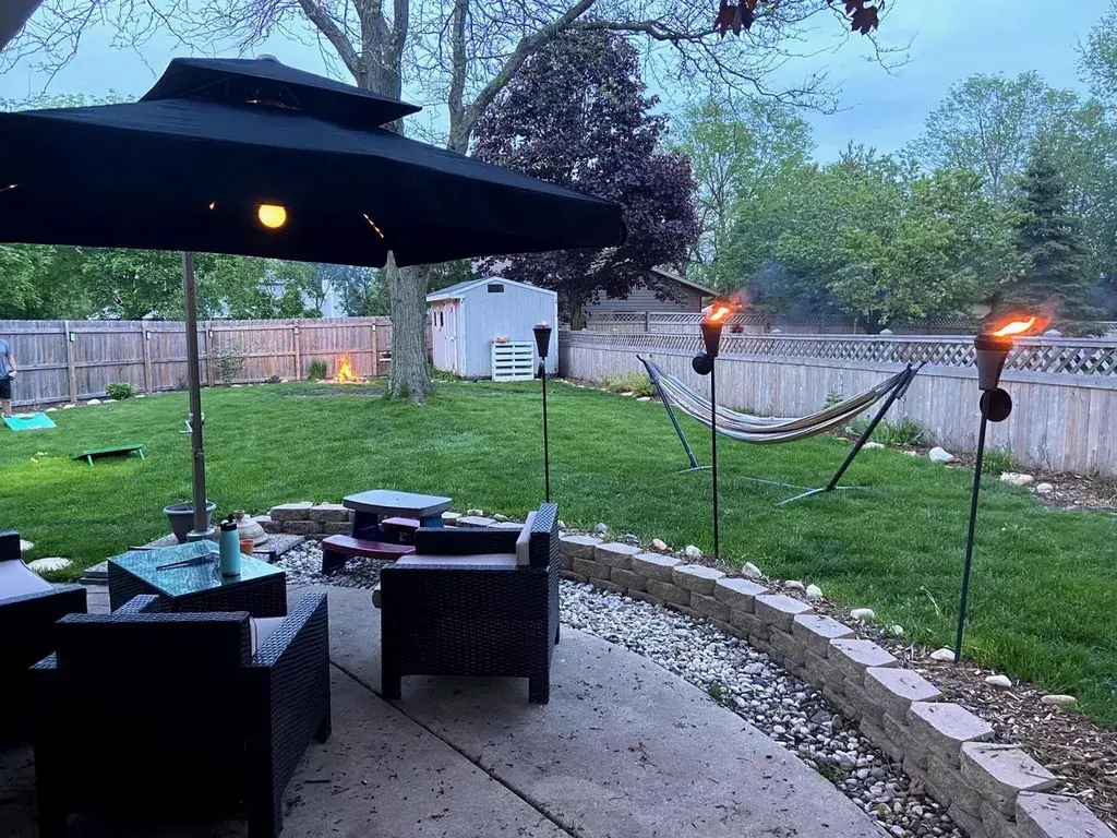 1811 Manor COURT Waukesha, WI 53188