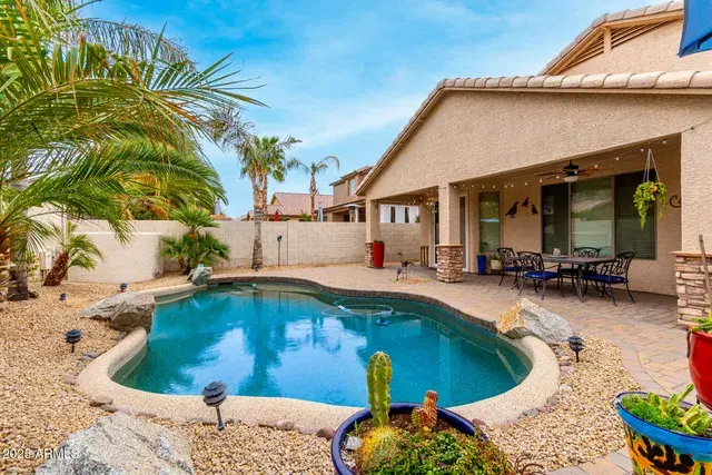 5948 W Leiber Pl Glendale, AZ 85310