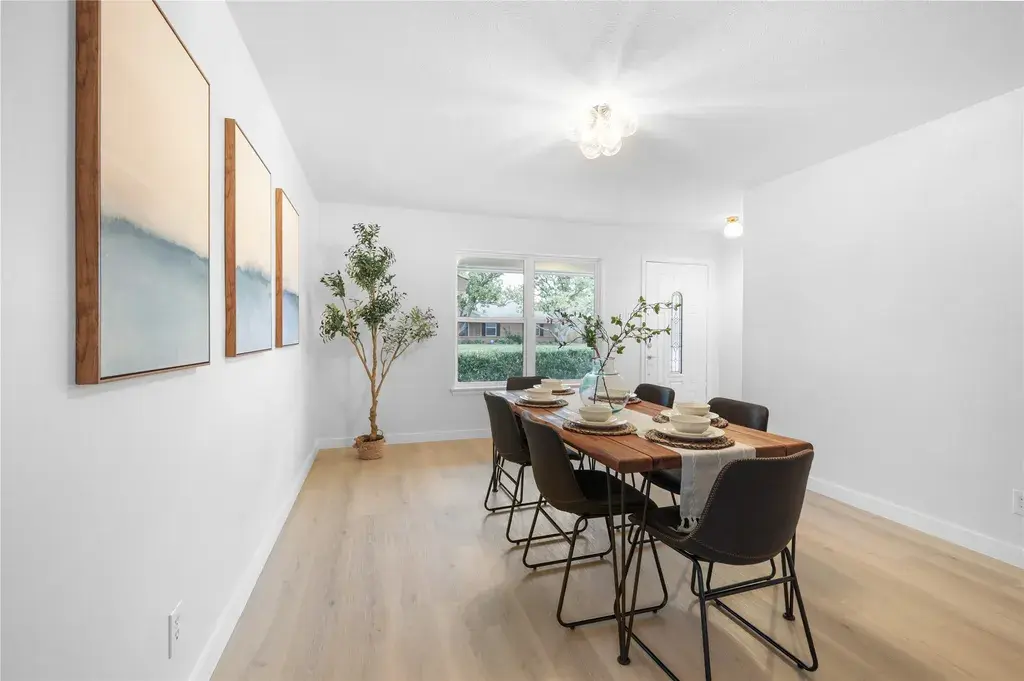 8617 Shagrock Ln Dallas, TX 75238