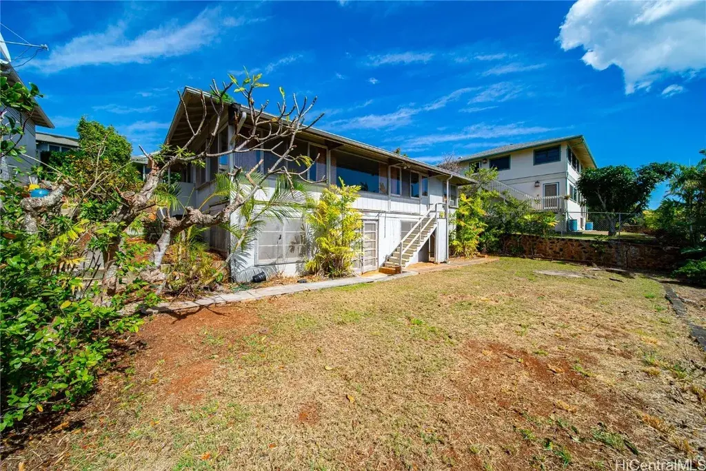3847 Mariposa Dr Honolulu, HI 96816