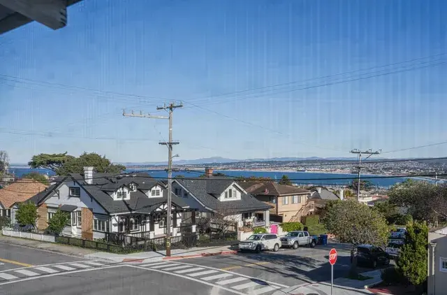 901 W Franklin St Monterey, CA 93940