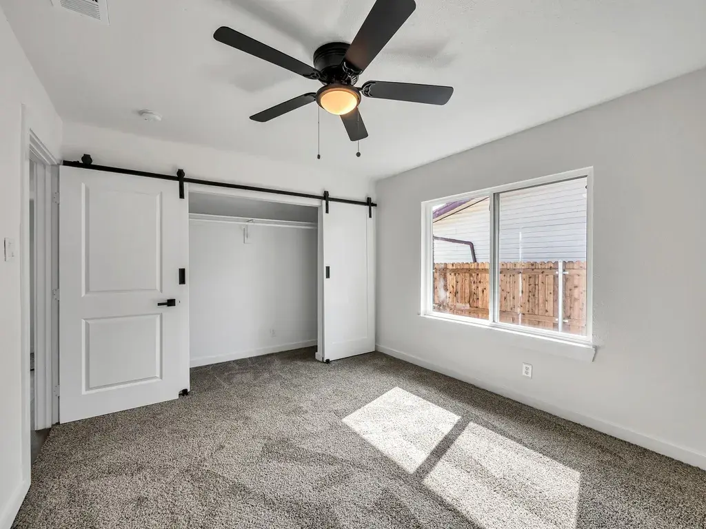 3805 Summitt Ridge Dr Dallas, TX 75216