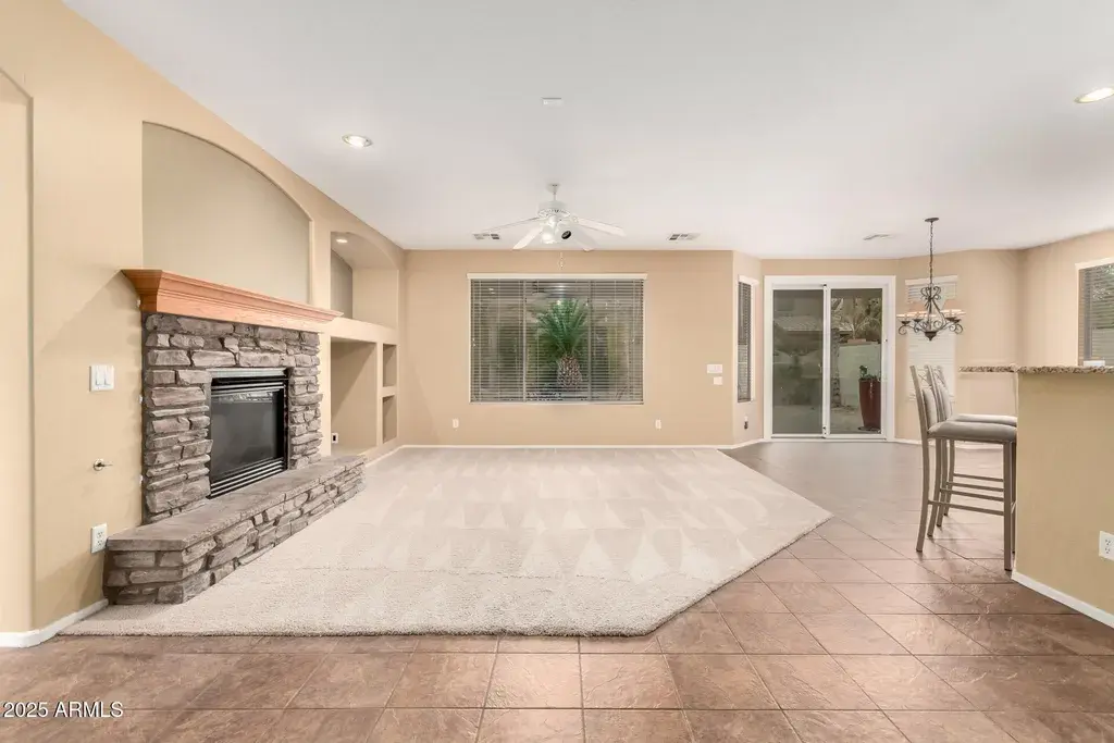 5948 W Leiber Pl Glendale, AZ 85310