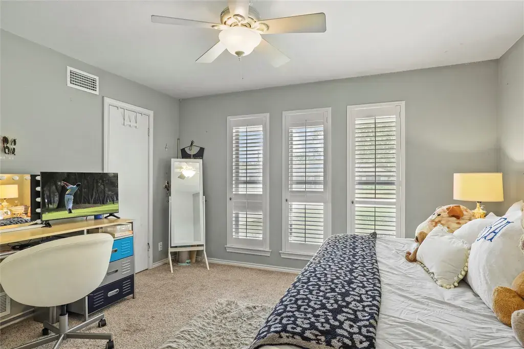 3988 Goodfellow Dr Dallas, TX 75229