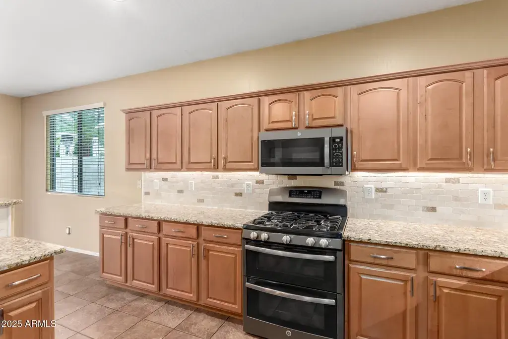 5948 W Leiber Pl Glendale, AZ 85310