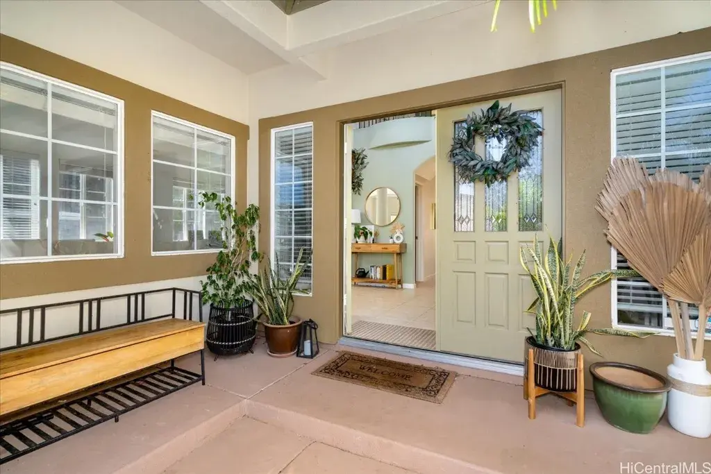 1098 Kuekue St Honolulu, HI 96825