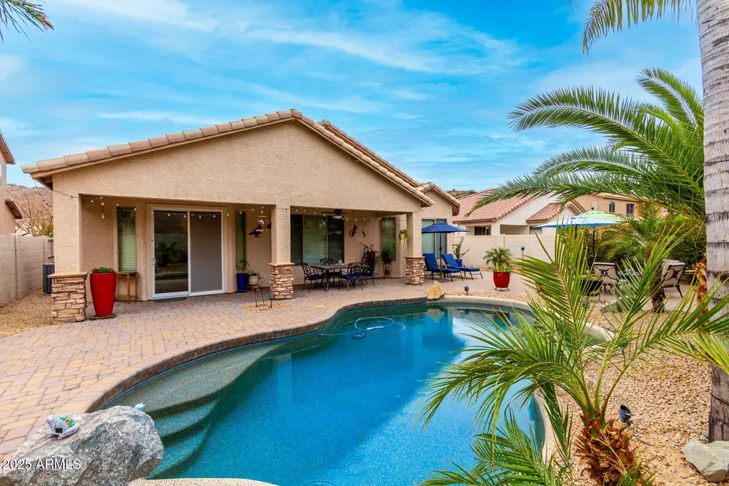 5948 W Leiber Pl Glendale, AZ 85310