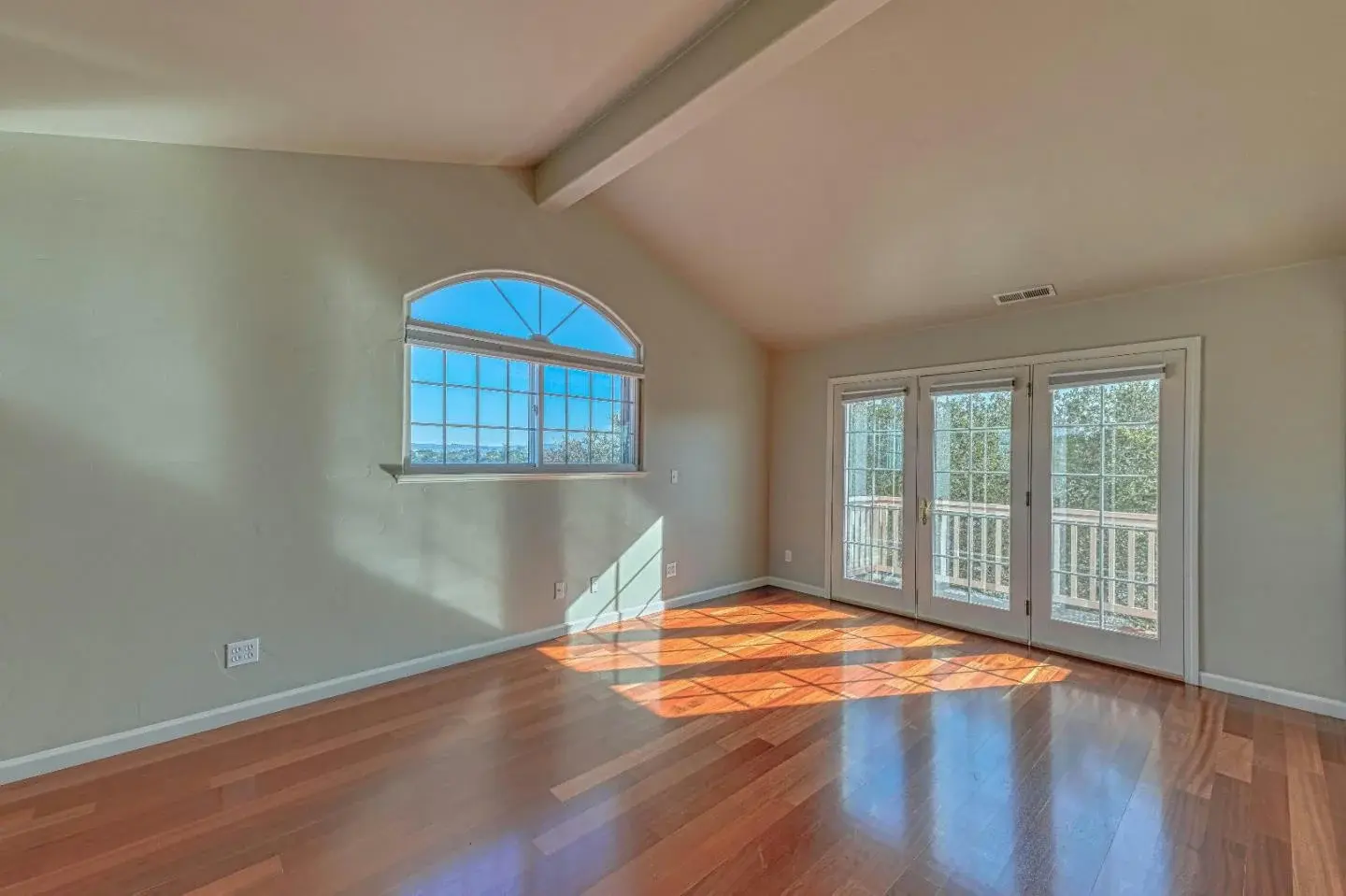 130 1/2 Dunecrest Ave Monterey CA 93940