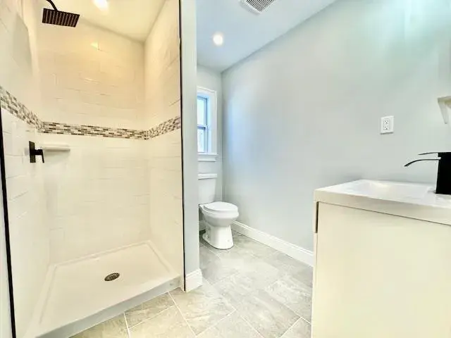 119 Noble Street Brentwood, NY 11717