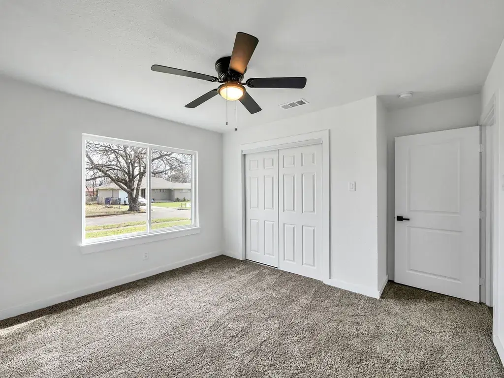 3805 Summitt Ridge Dr Dallas, TX 75216