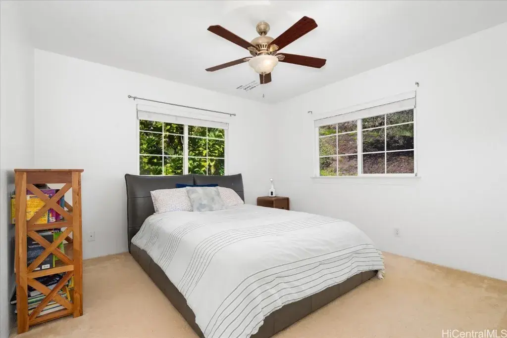 1098 Kuekue St Honolulu, HI 96825