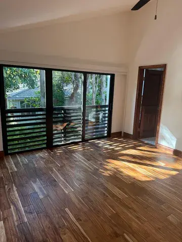 2802 Crystal Ct Miami, FL 33133