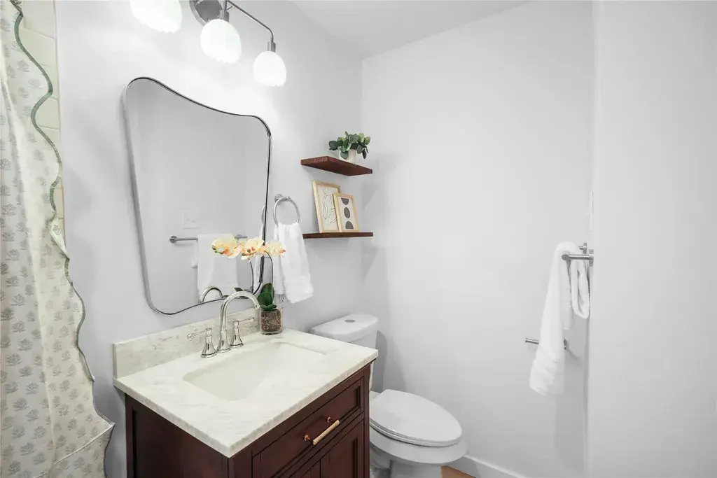 8617 Shagrock Ln Dallas, TX 75238