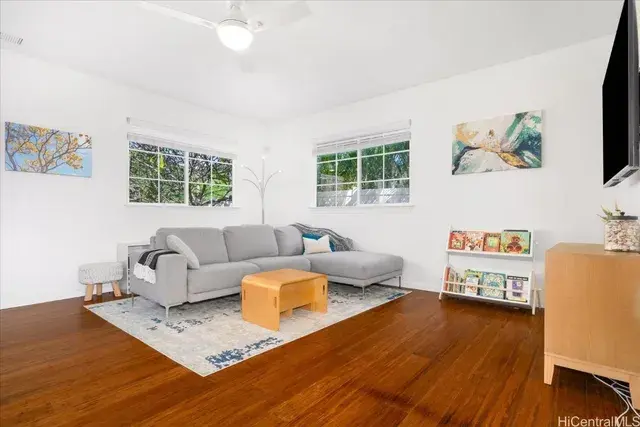 1098 Kuekue St Honolulu, HI 96825