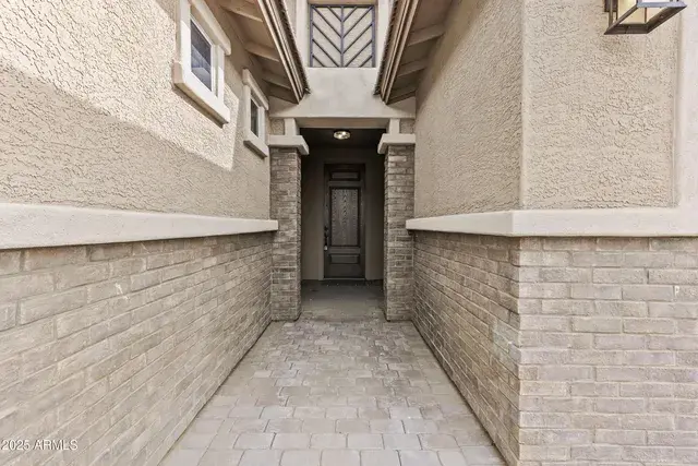 5825 N 107th Ln Phoenix, AZ 85037