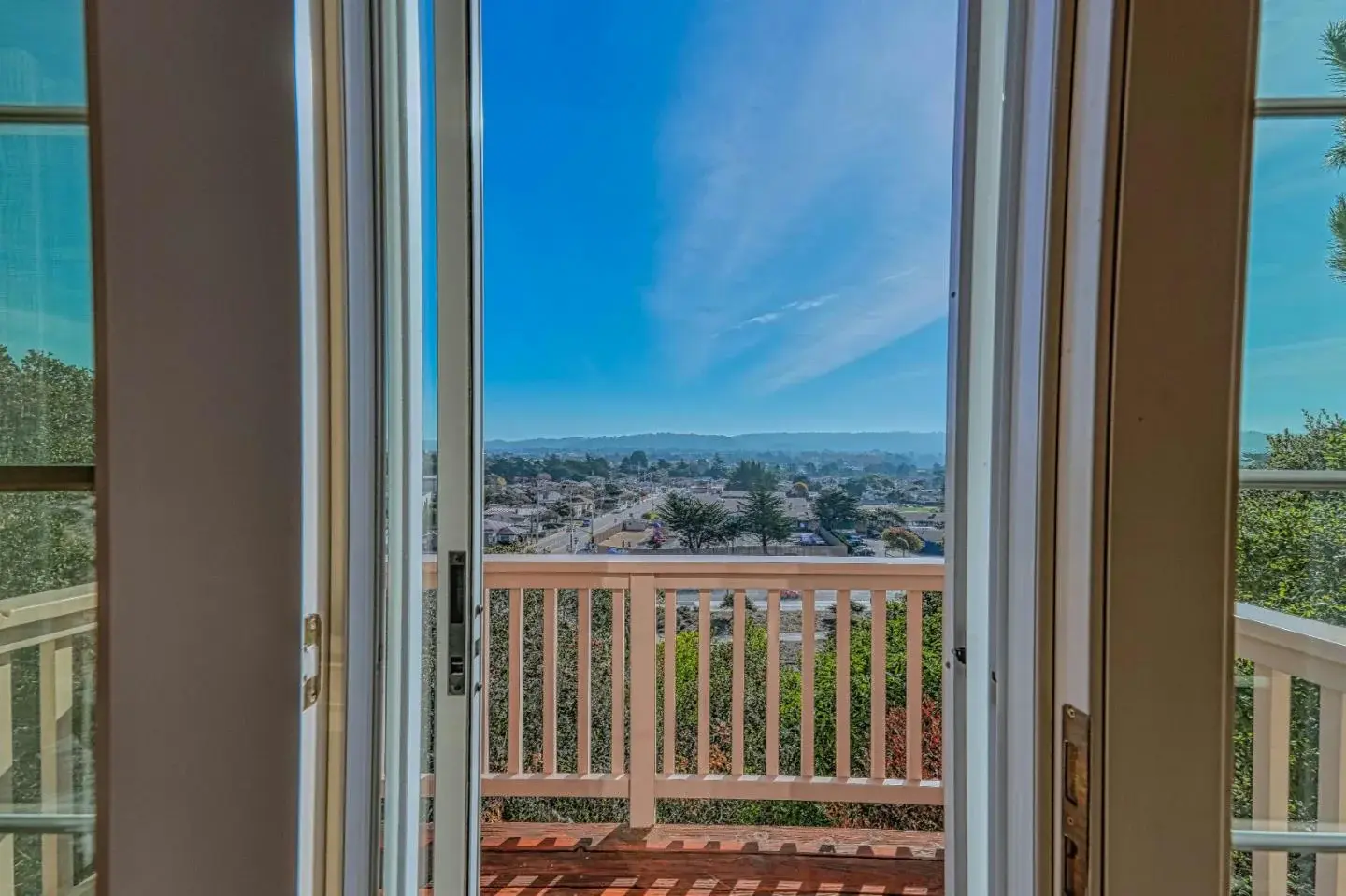 130 1/2 Dunecrest Ave Monterey CA 93940