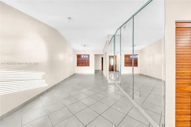 4813 SW 145th Ave Miami, FL 33175